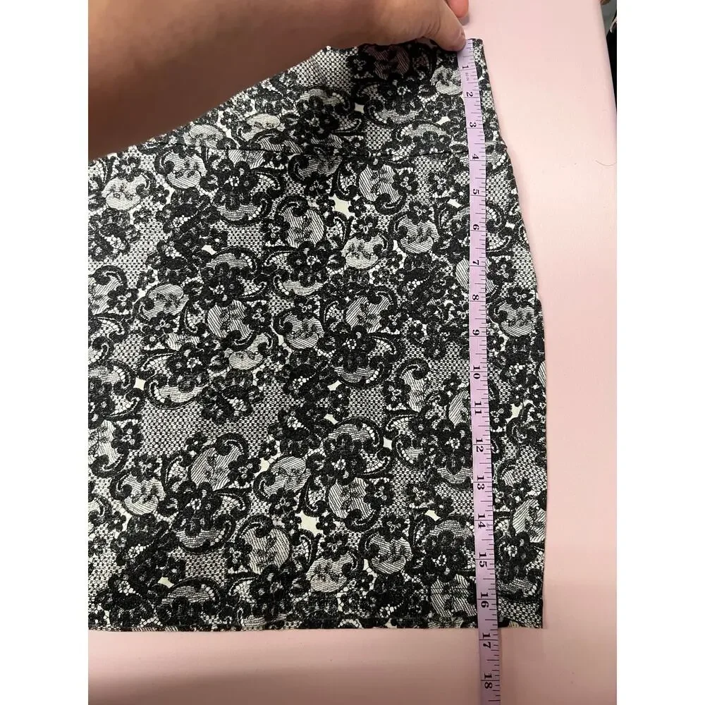 Charlotte Russe Women's High Waist Pull On Floral Lace Print Mini Skirt S
